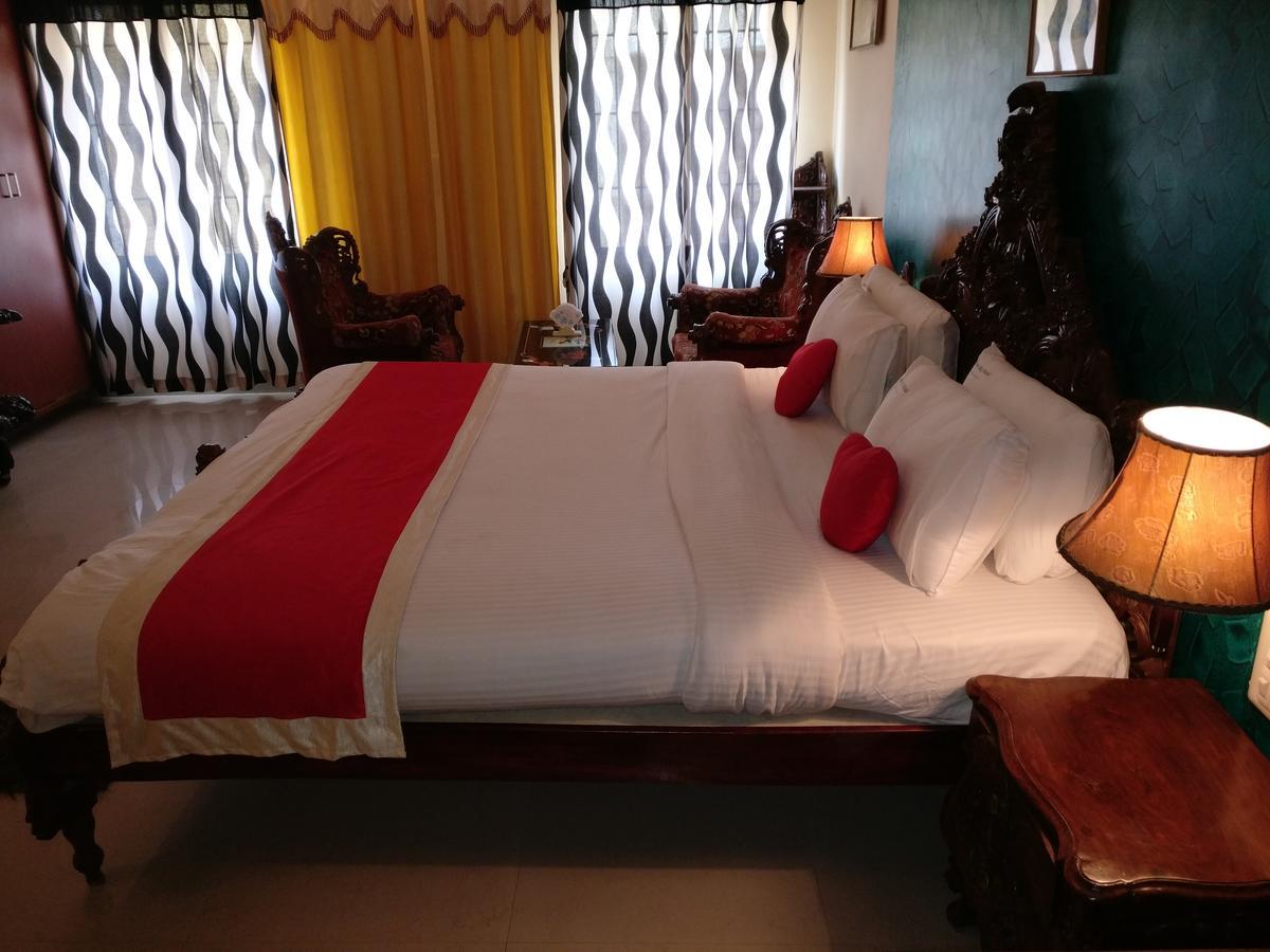 Hotel Raj Mahal Chikmagalūr Eksteriør billede